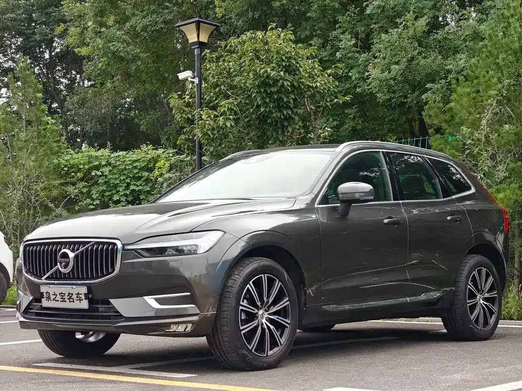 Volvo XC60 — фото 7