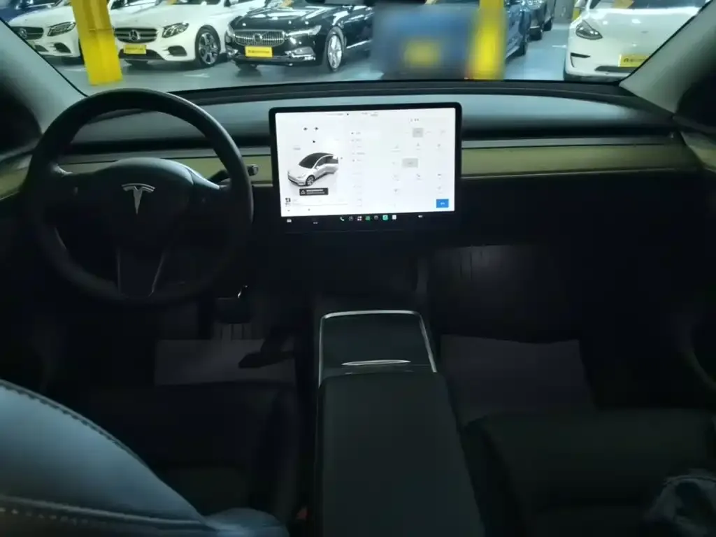 Tesla Model Y — фото 6