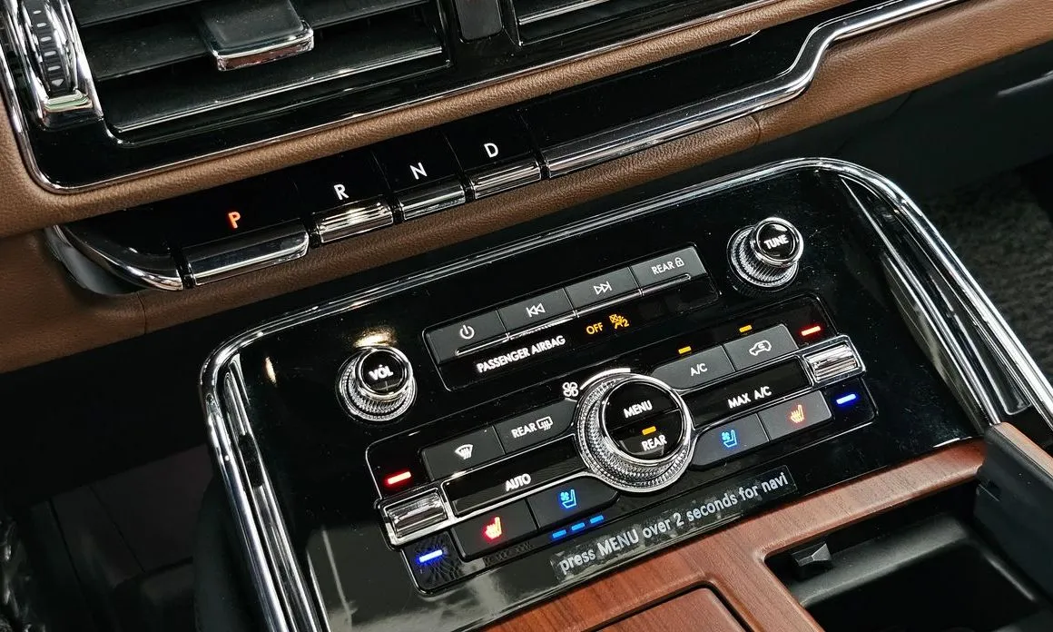 Lincoln Navigator — фото 7