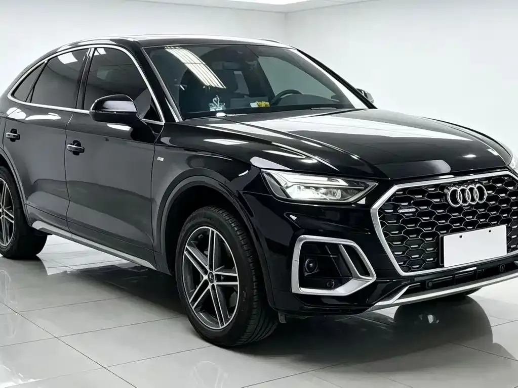 Audi Q5L Sportback — фото 3