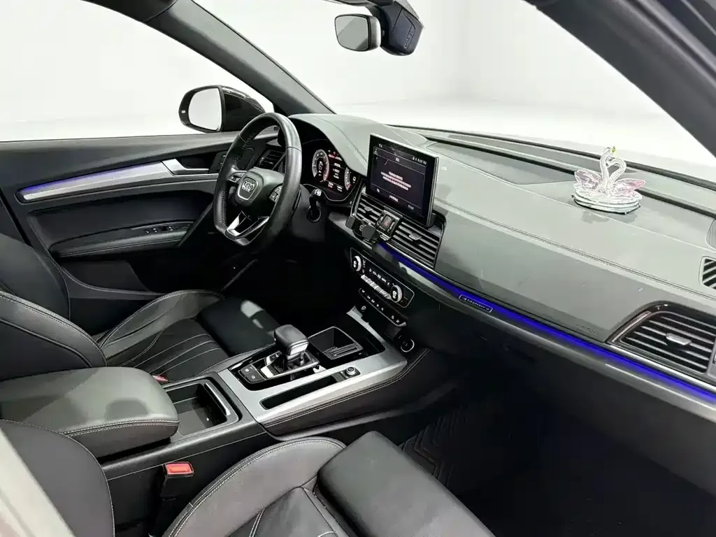 Audi Q5L Sportback — фото 4