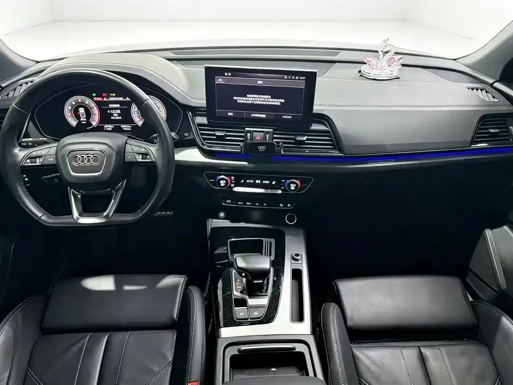 Audi Q5L Sportback — фото 5