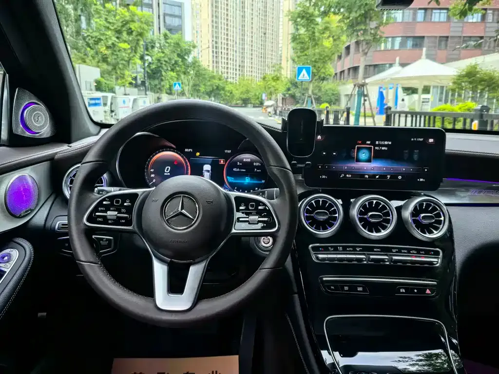 Mercedes-Benz GLC — фото 10