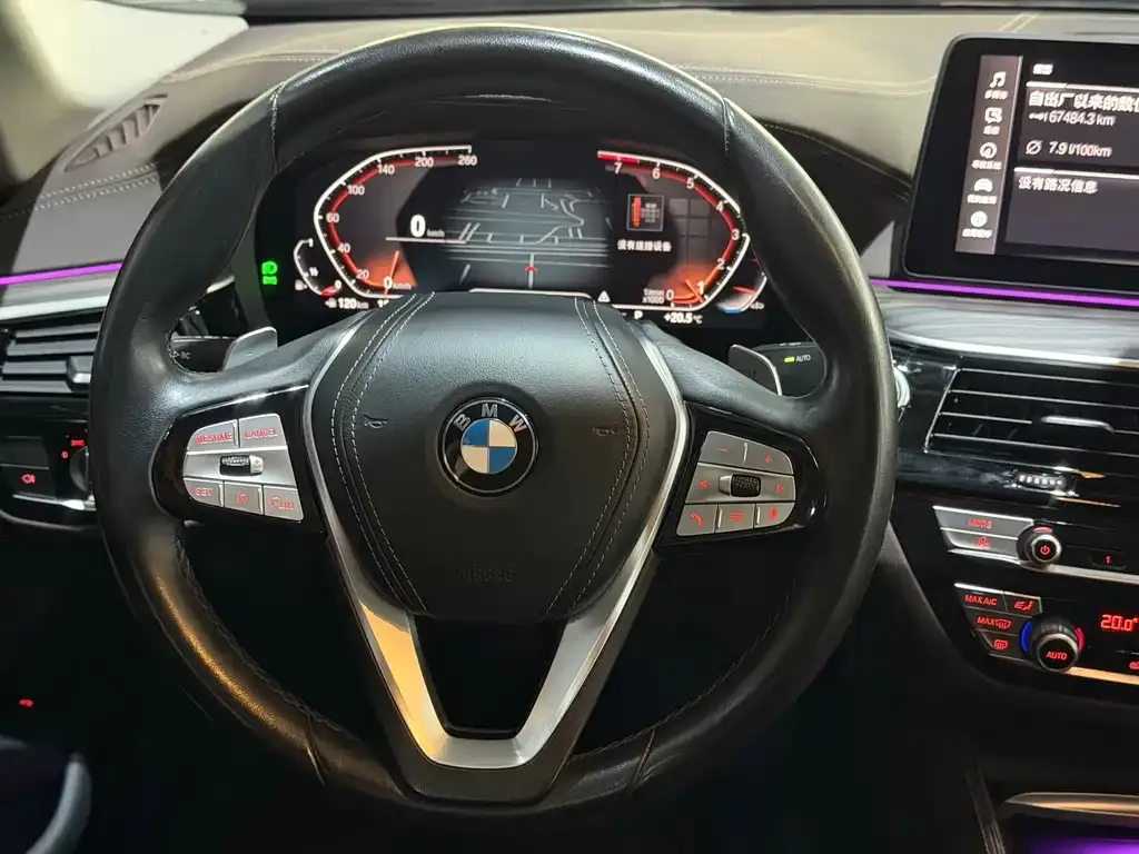 BMW 5 Series — фото 4
