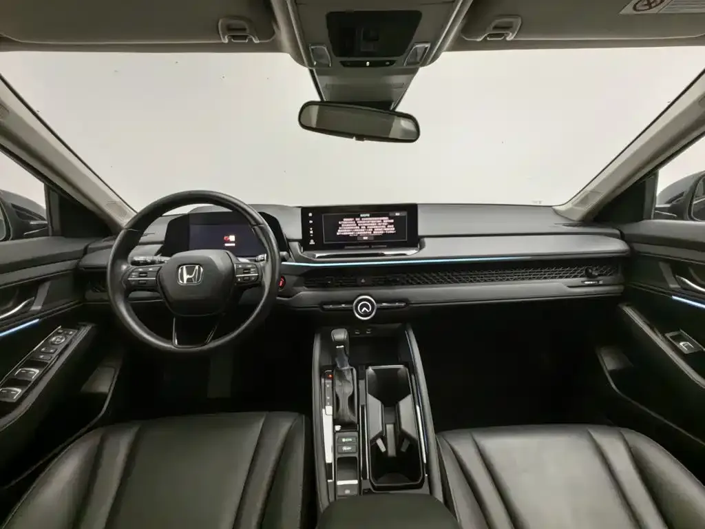 Honda Accord — фото 8