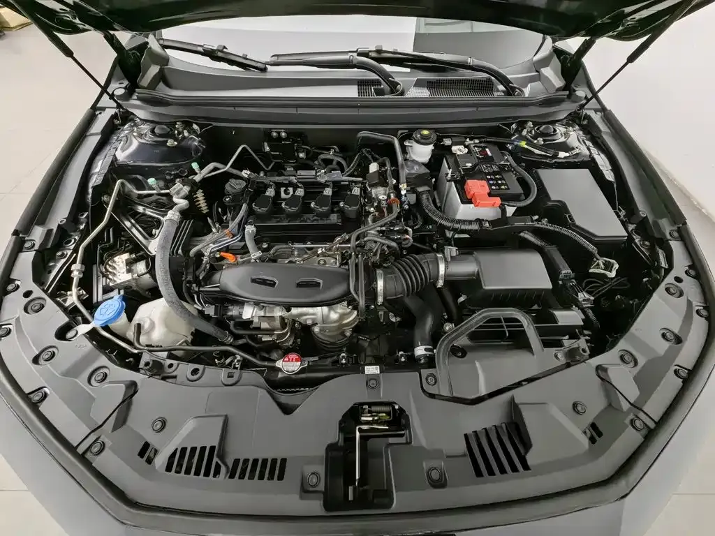 Honda Accord — фото 10