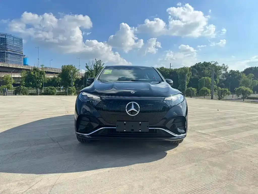 Mercedes-Benz EQS SUV — фото 7