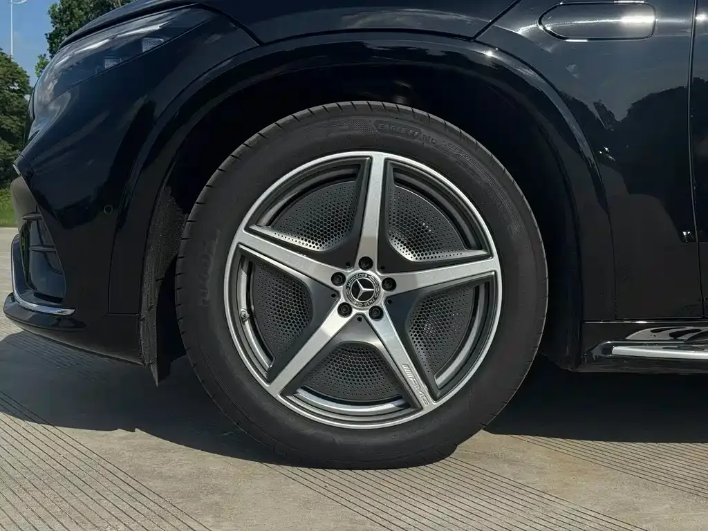 Mercedes-Benz EQS SUV — фото 10