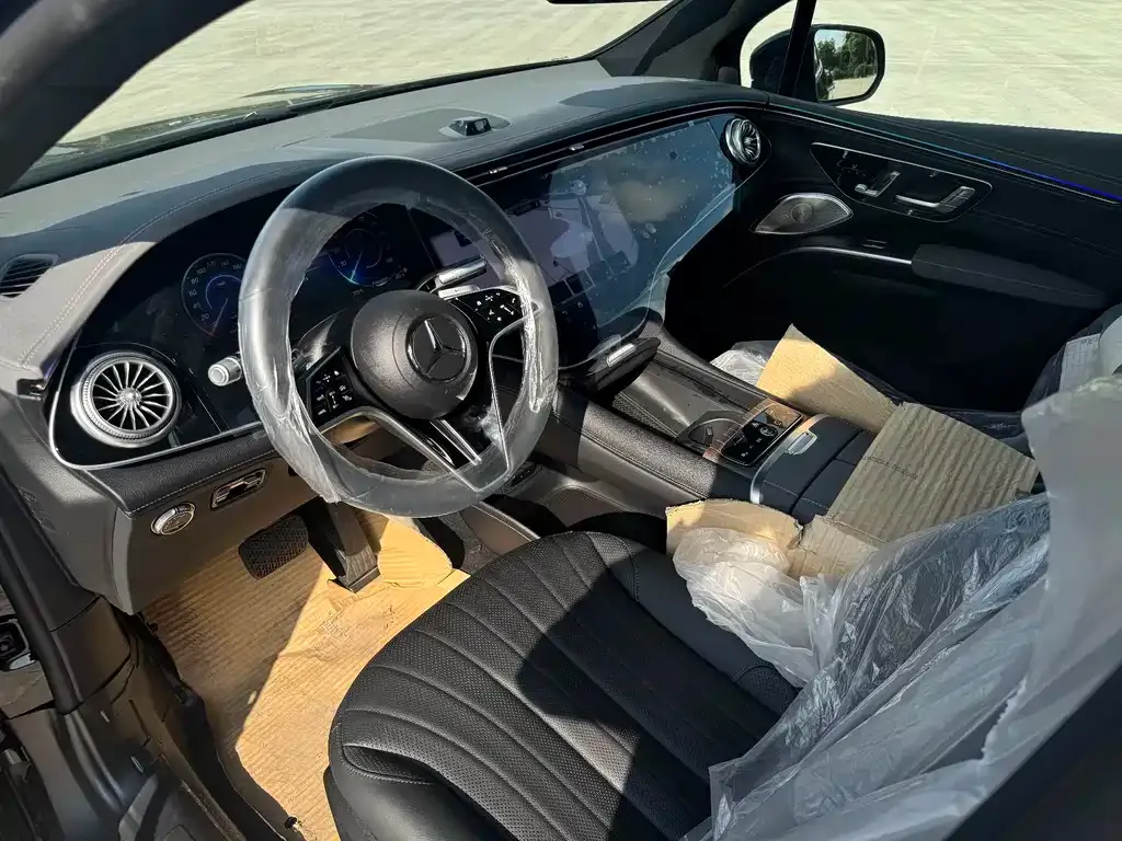 Mercedes-Benz EQS SUV — фото 8