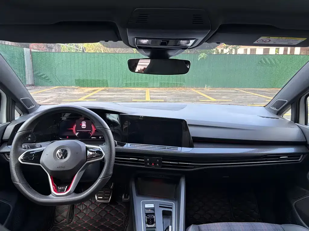 Volkswagen Golf GTI — фото 5