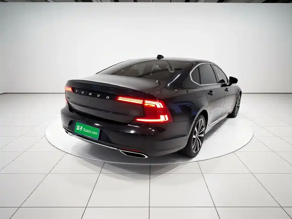 Volvo S90 — фото 3