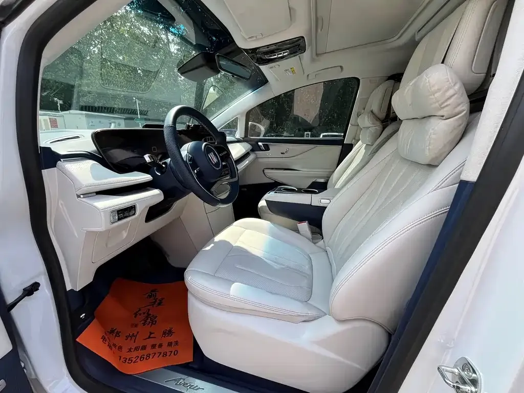Buick GL8 Hybrid — фото 3