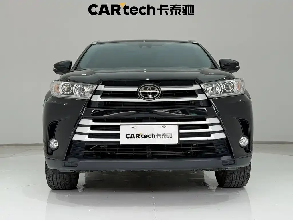 Toyota Highlander — фото 9