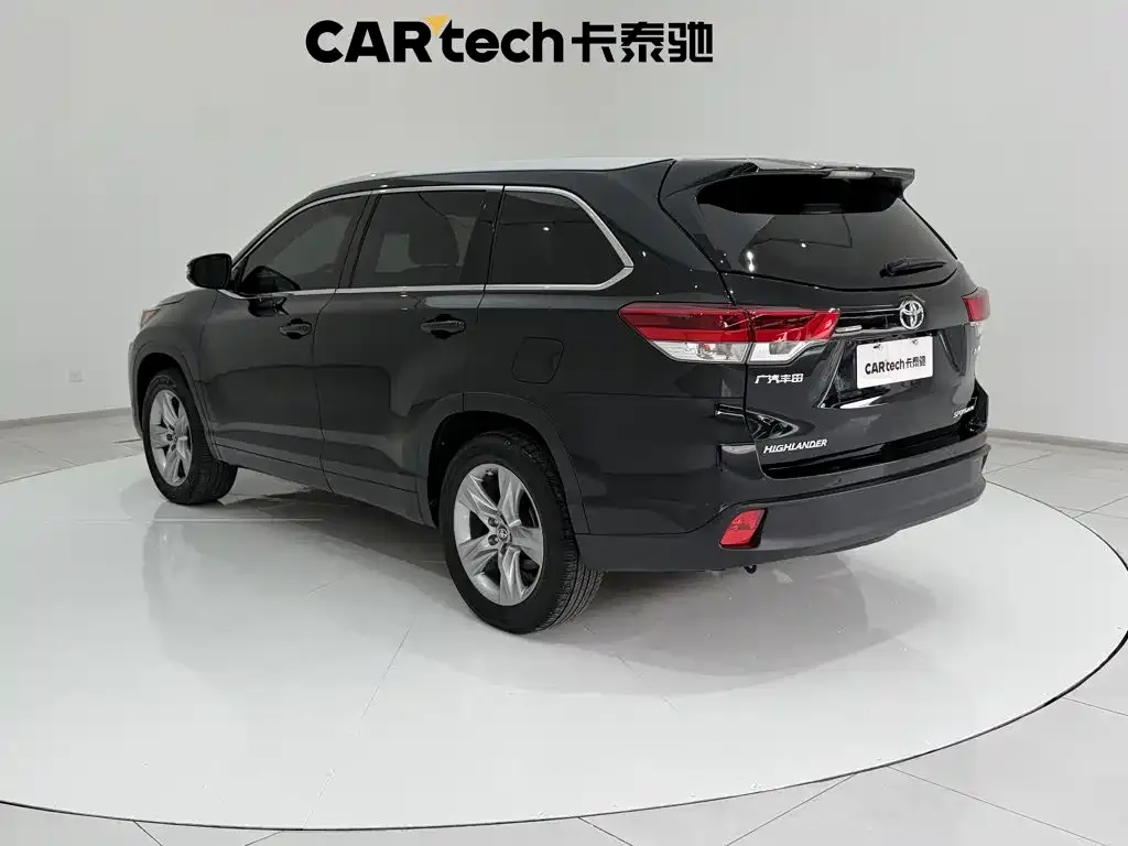 Toyota Highlander — фото 5
