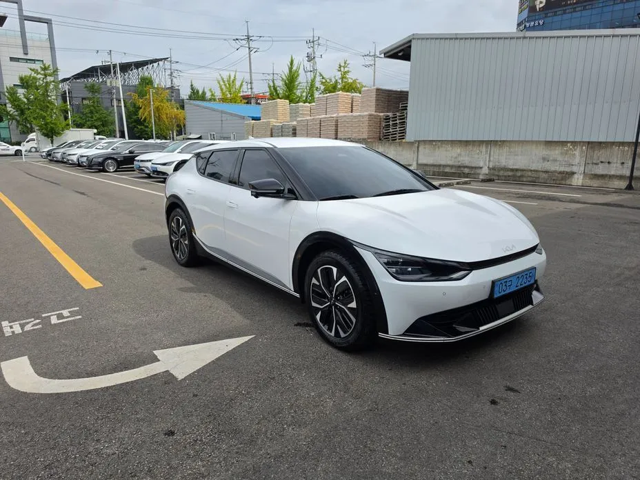 Kia EV6 — фото 6