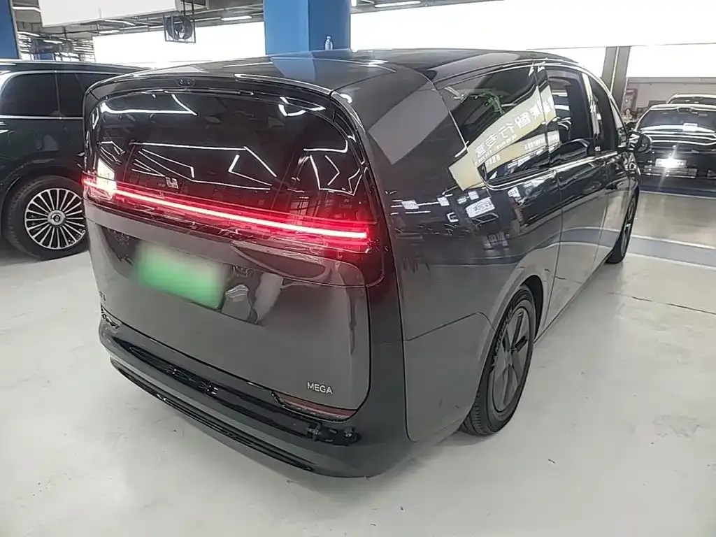 Li Auto MEGA — фото 2