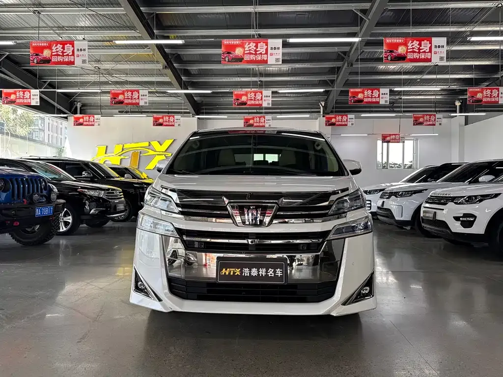 Toyota Vellfire — фото 2