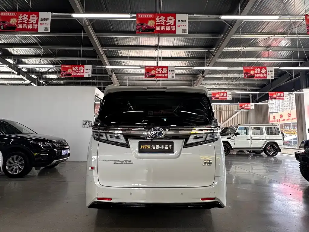 Toyota Vellfire — фото 9
