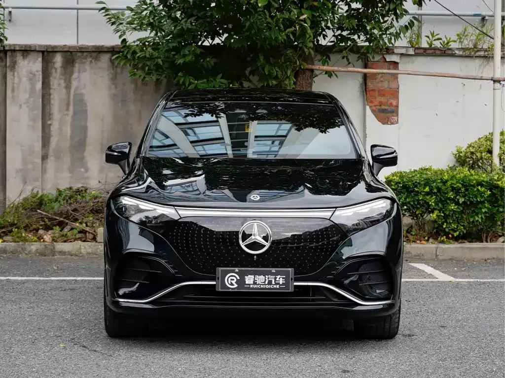 Mercedes-Benz EQS SUV — фото 6