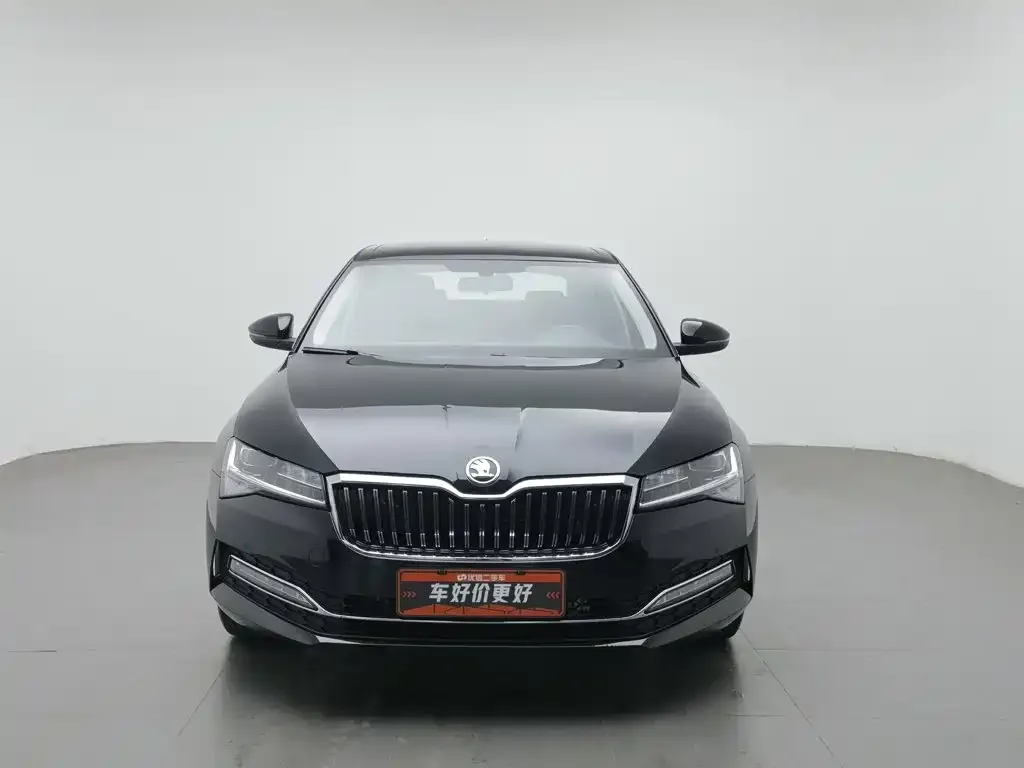 Skoda Superb — фото 4