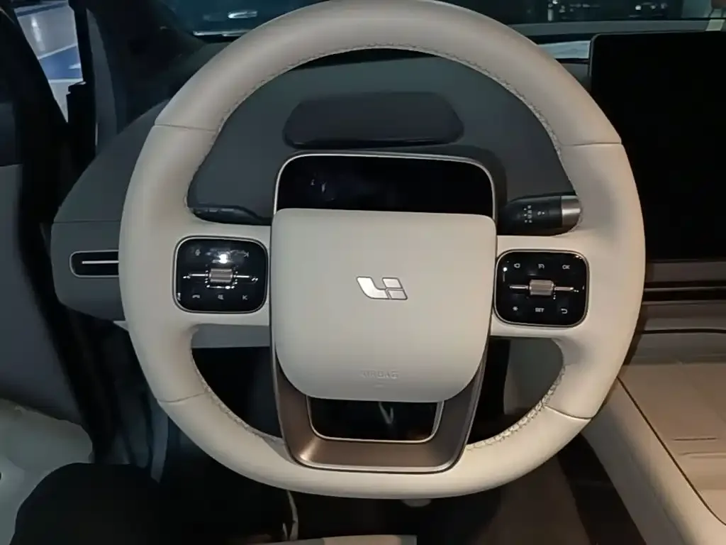 Li Auto Li i6 — фото 4