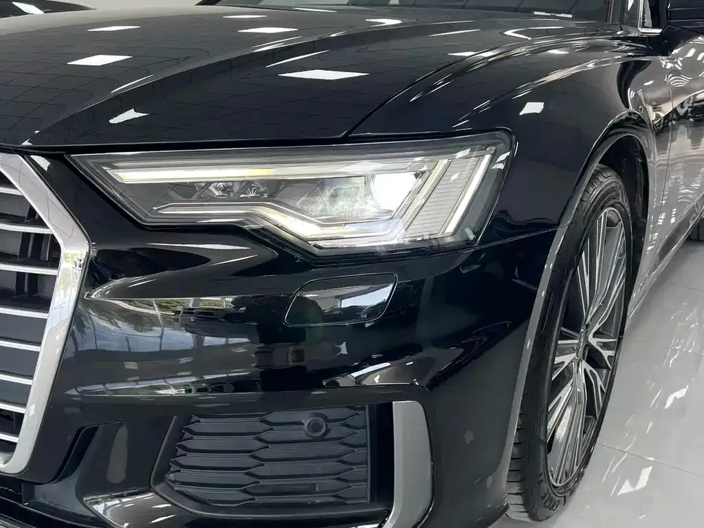 Audi A6L — фото 6