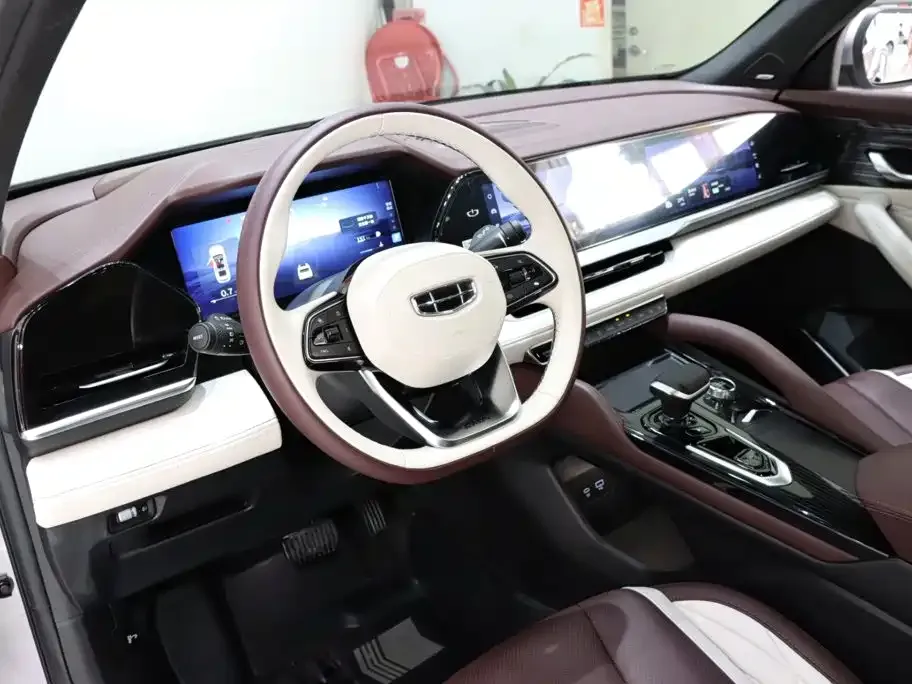 Geely Xingyue L — фото 10