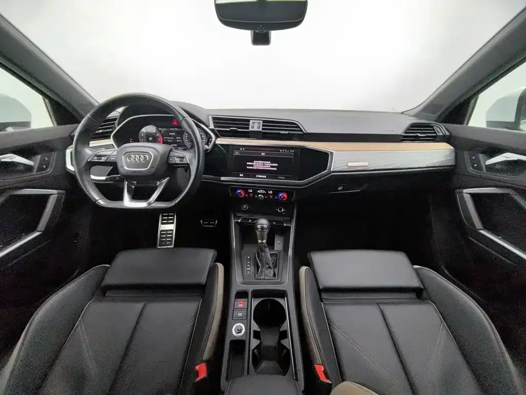 Audi Q3 — фото 4