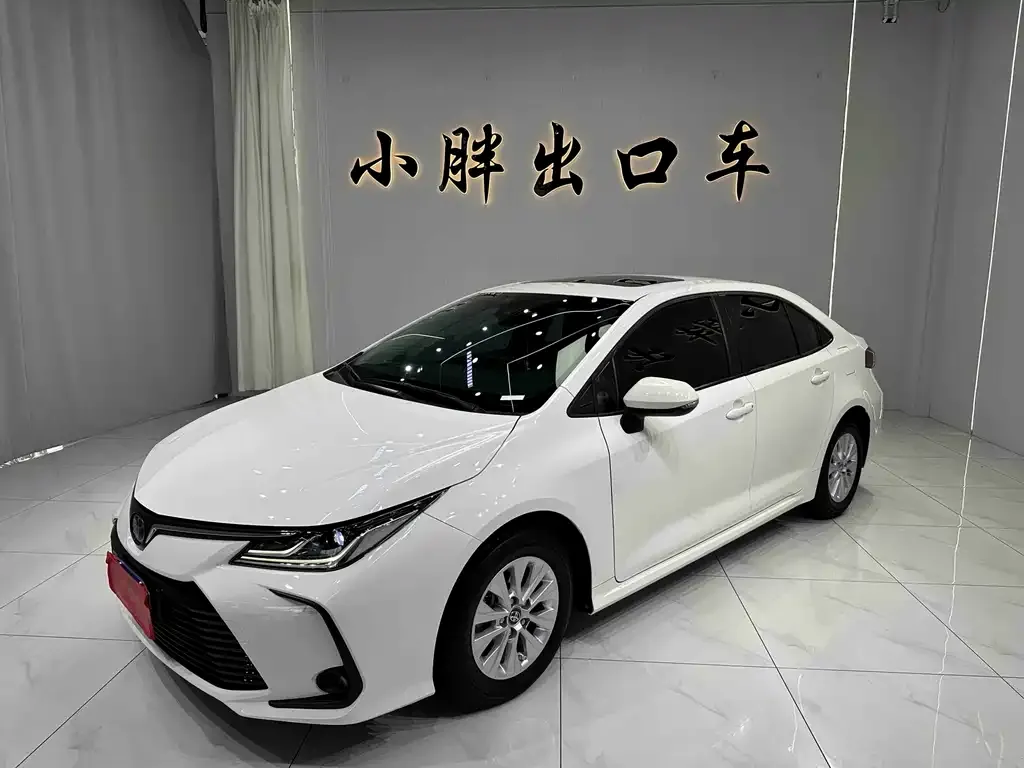 Toyota Corolla — фото 1