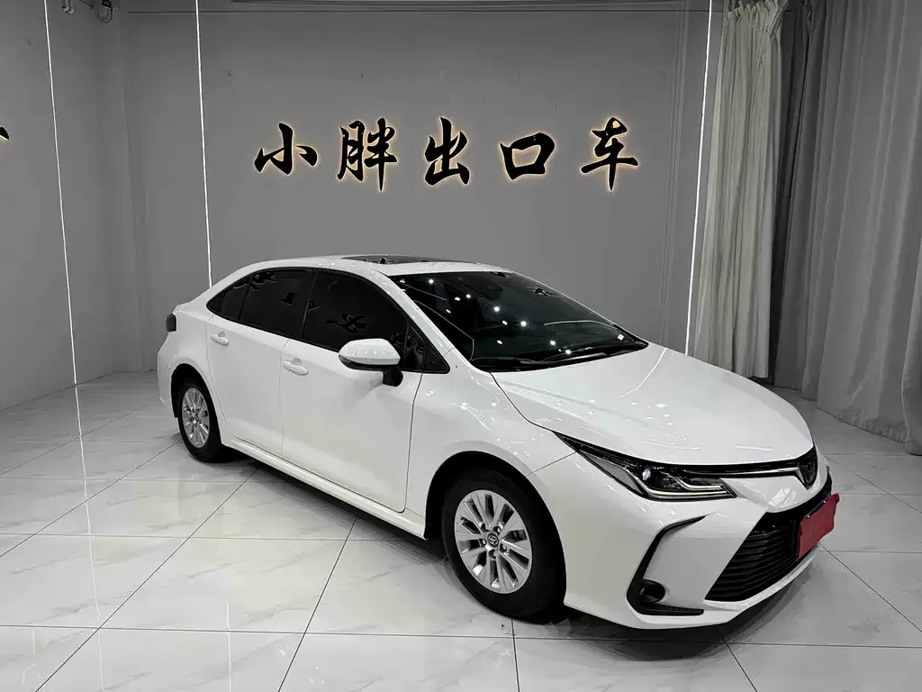 Toyota Corolla — фото 5