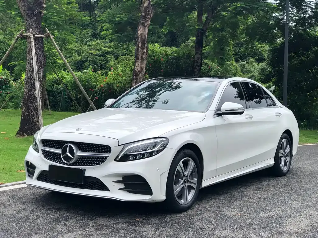 Mercedes-Benz C-Class — фото 1