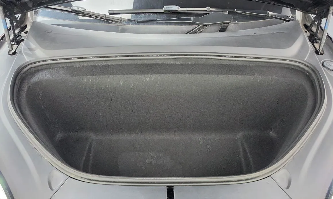 Tesla Model X — фото 10