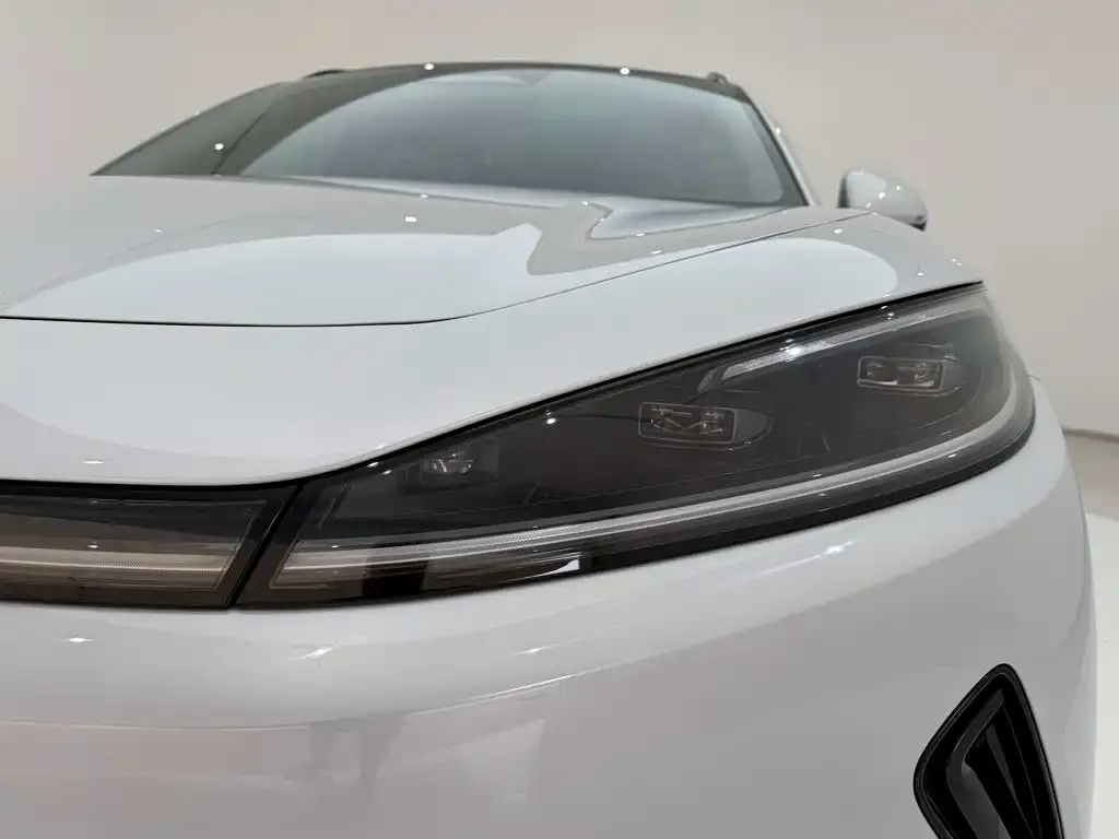 BYD Sealion 05 EV — фото 2
