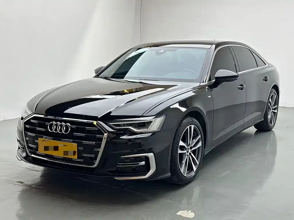 Audi A6L — фото 1
