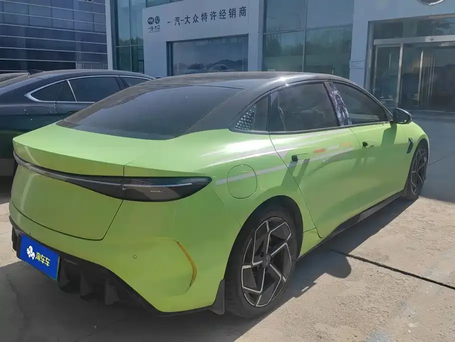 BYD Seal — фото 9