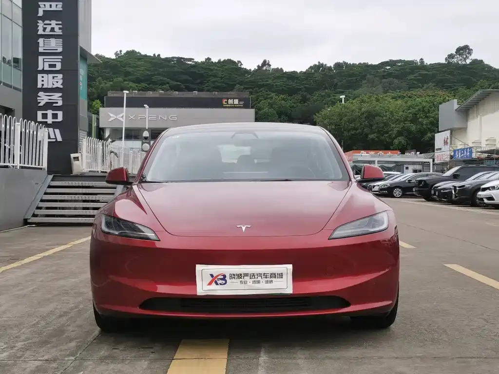 Tesla Model 3 — фото 7