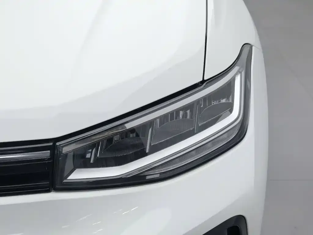 Volkswagen Tharu — фото 4