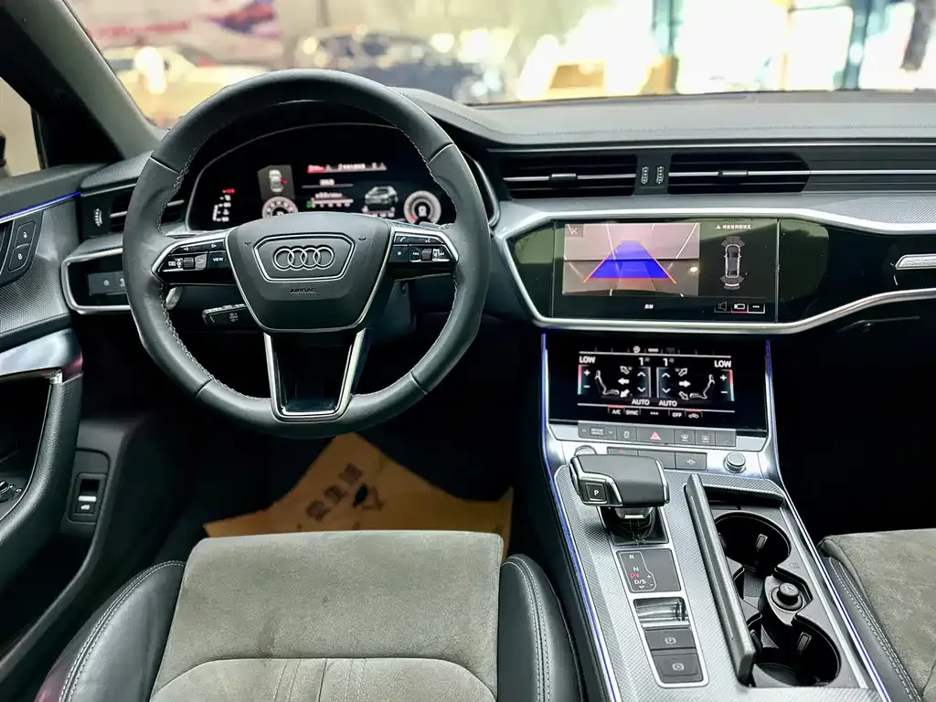 Audi A6L — фото 10