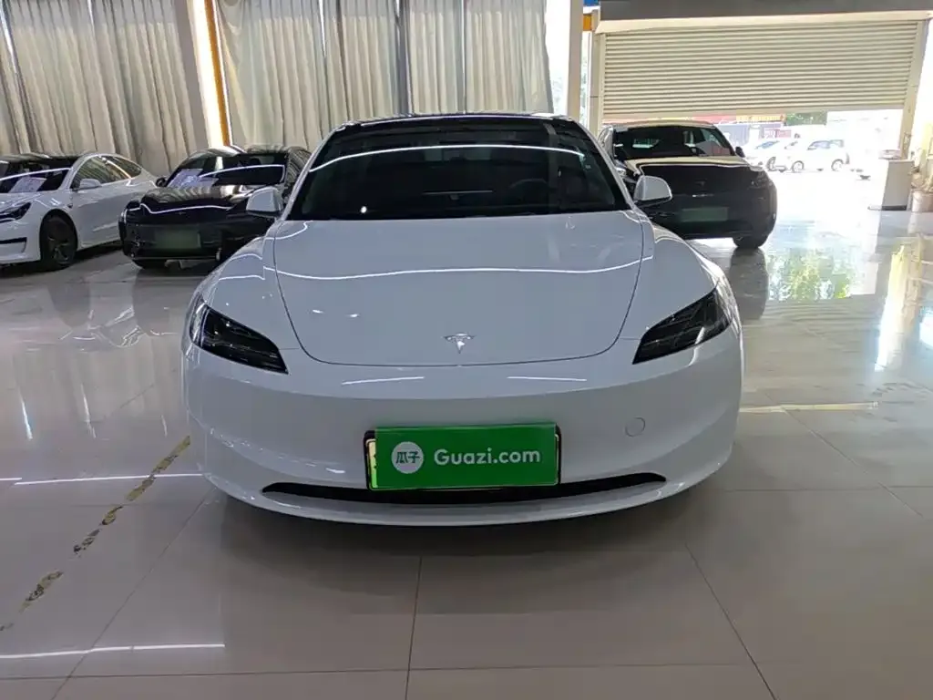 Tesla Model 3 — фото 4