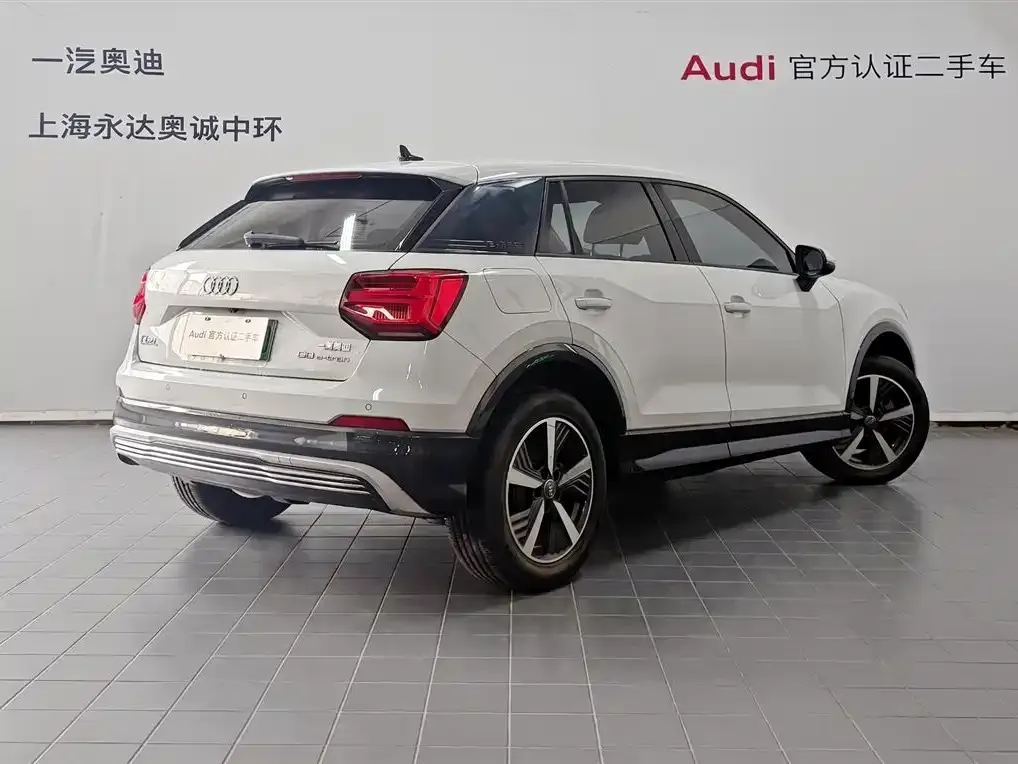 Audi Q2L e-tron — фото 6