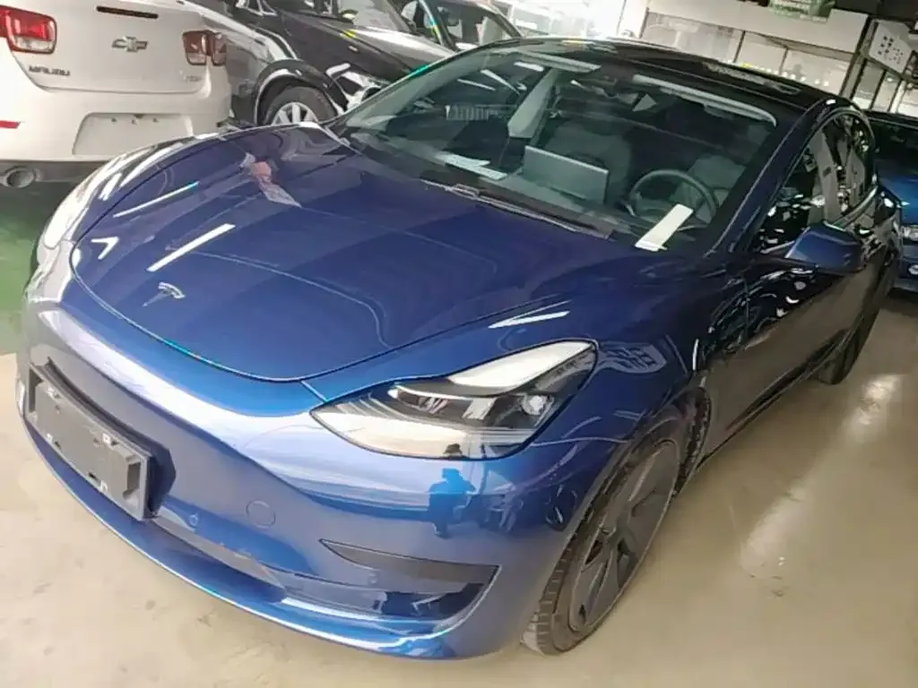 Tesla Model 3 — фото 6
