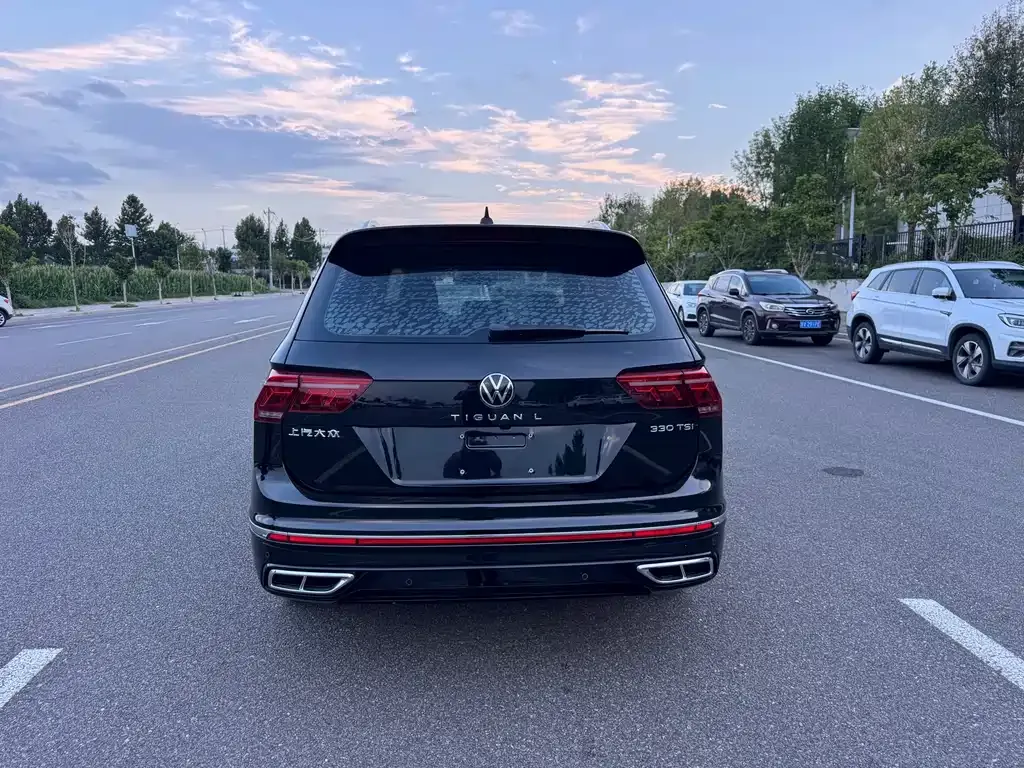 Volkswagen Tiguan L — фото 9