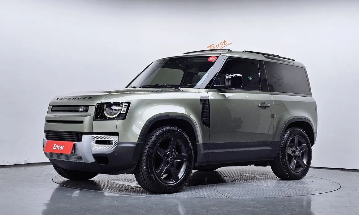 Land Rover Defender — фото 1