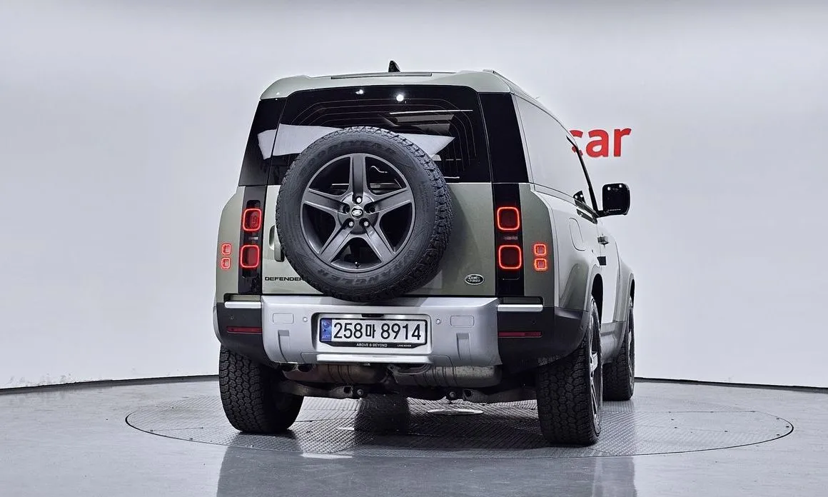 Land Rover Defender — фото 6