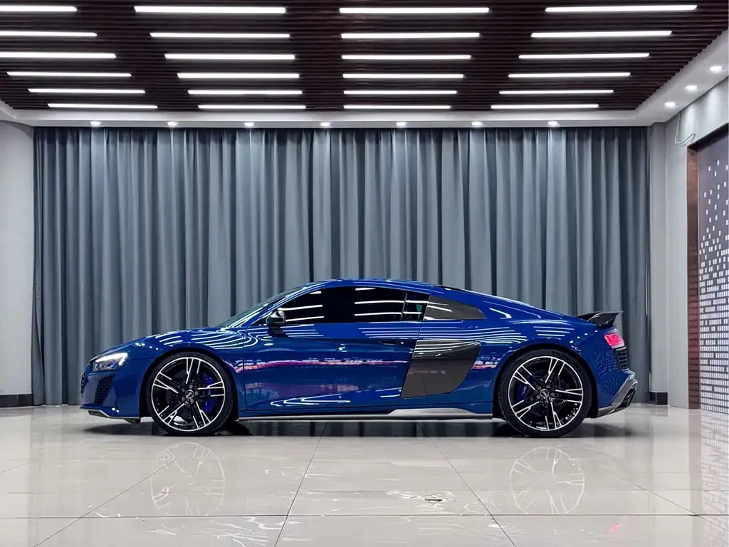 Audi R8 — фото 8