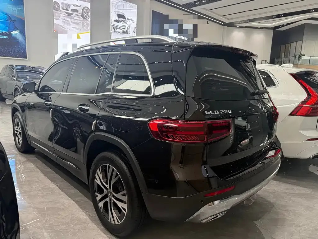Mercedes-Benz GLB — фото 4