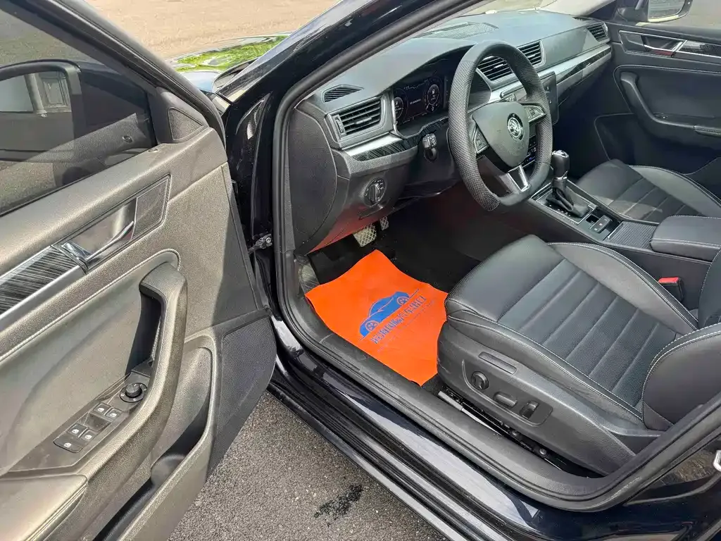 Skoda Superb — фото 3