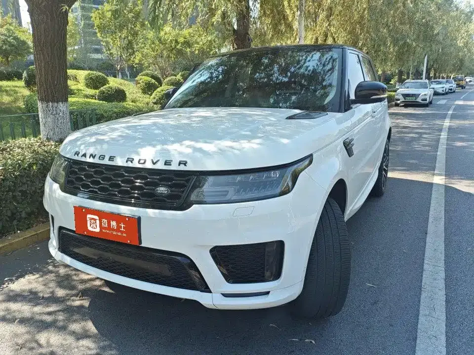 Land Rover Sport — фото 1
