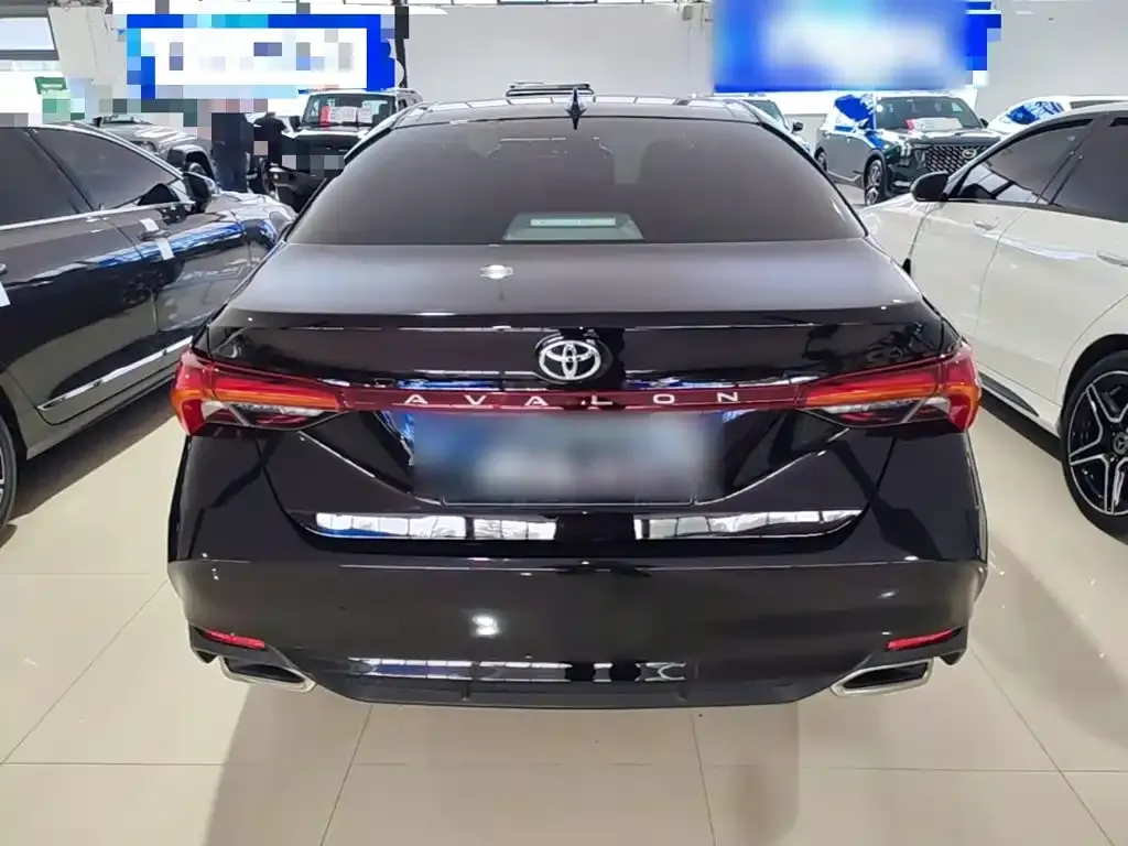 Toyota Avalon — фото 4