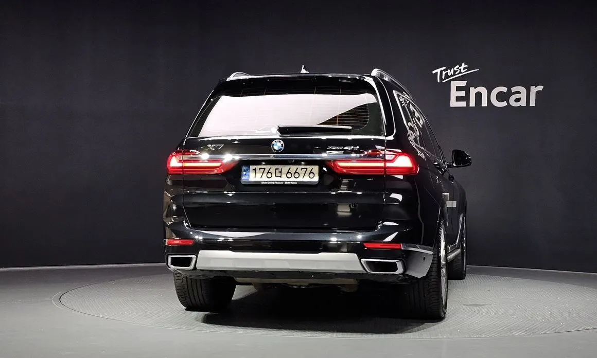 BMW X7 — фото 4